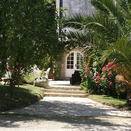 Chez Renee Et Raynal B&B Plounévez-Lochrist Exteriör bild