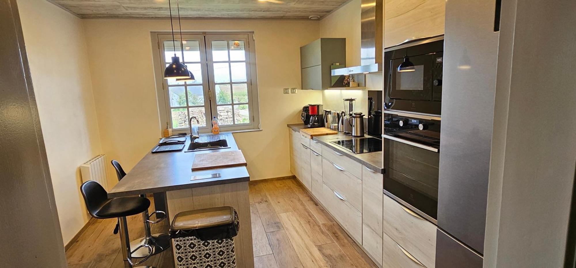 Chez Renee Et Raynal B&B Plounévez-Lochrist Exteriör bild