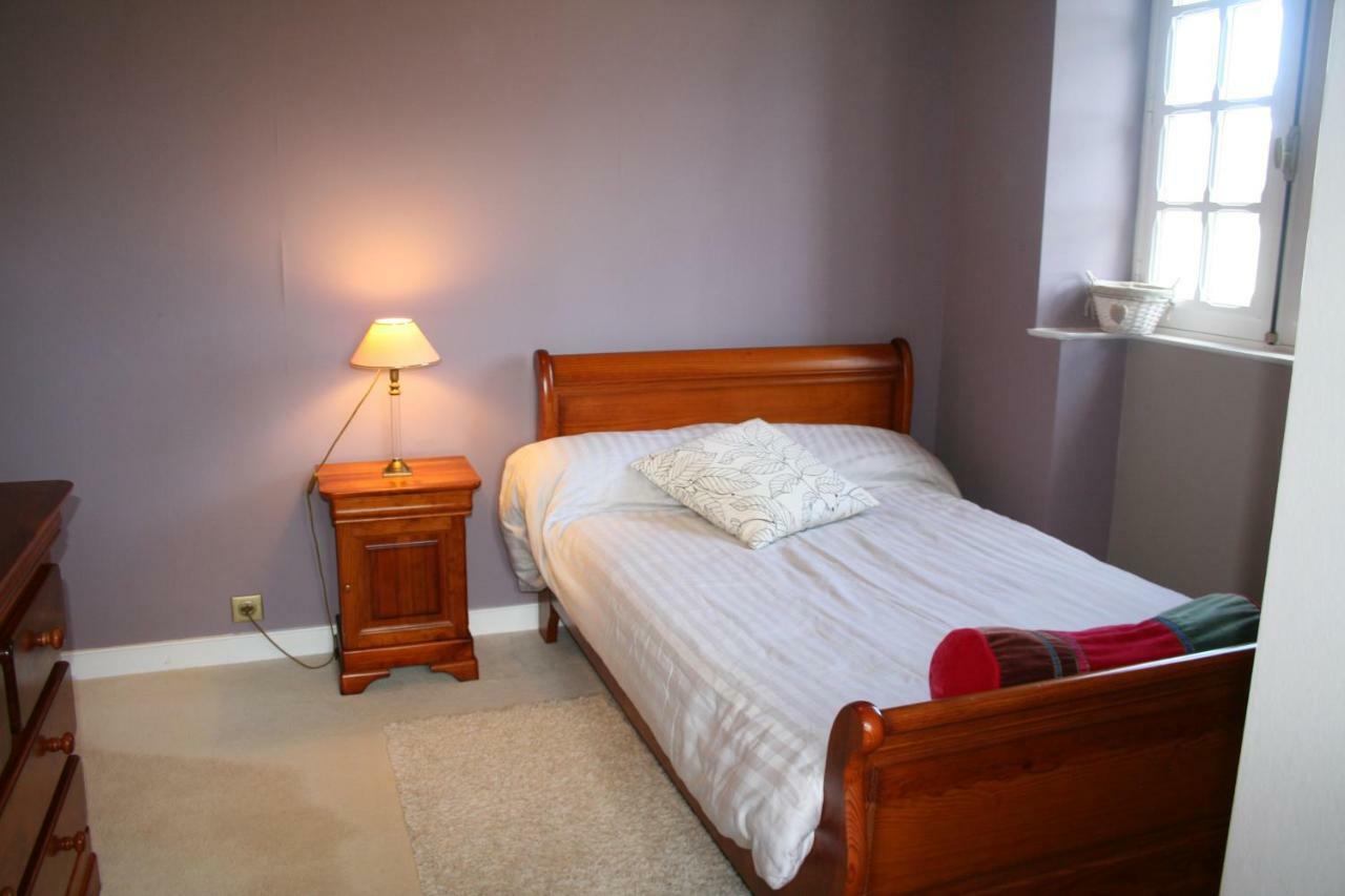 Chez Renee Et Raynal B&B Plounévez-Lochrist Exteriör bild
