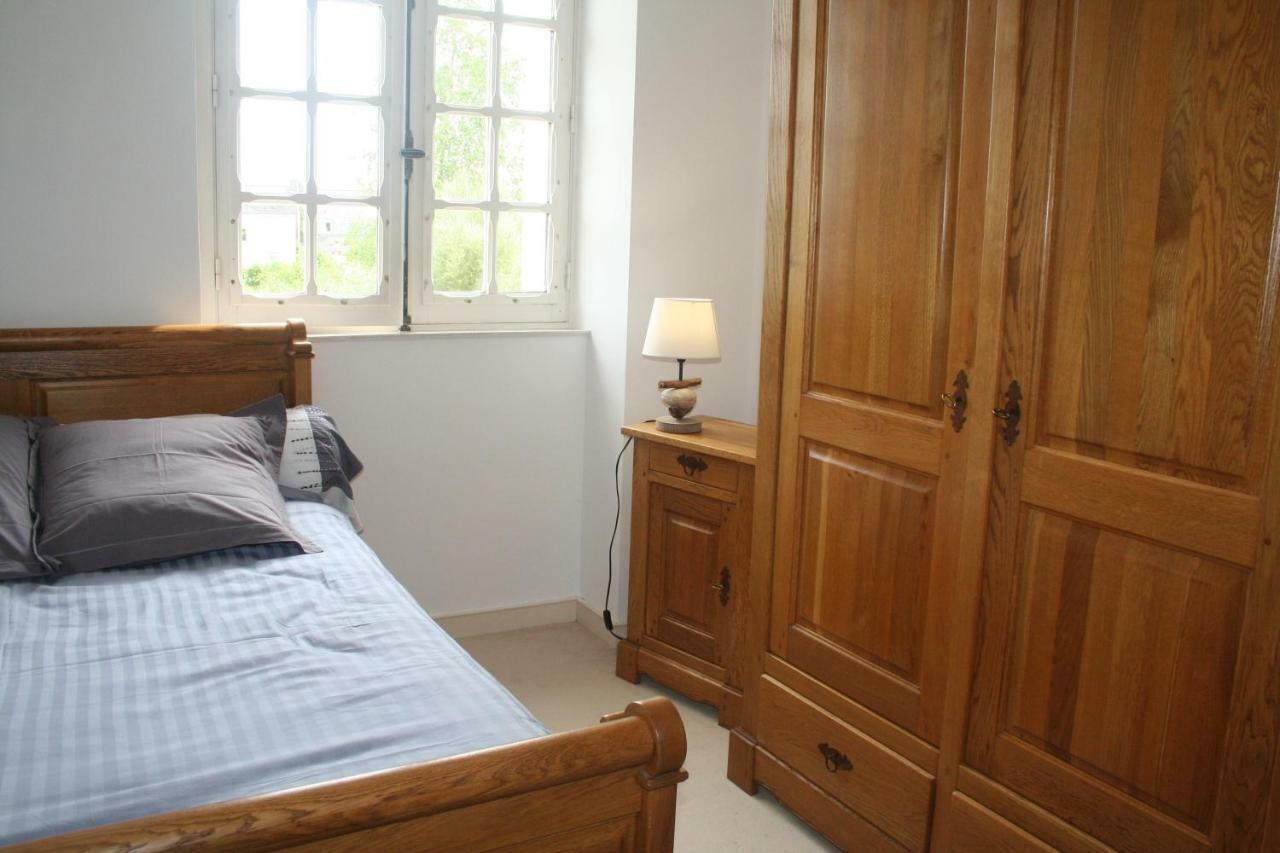 Chez Renee Et Raynal B&B Plounévez-Lochrist Exteriör bild